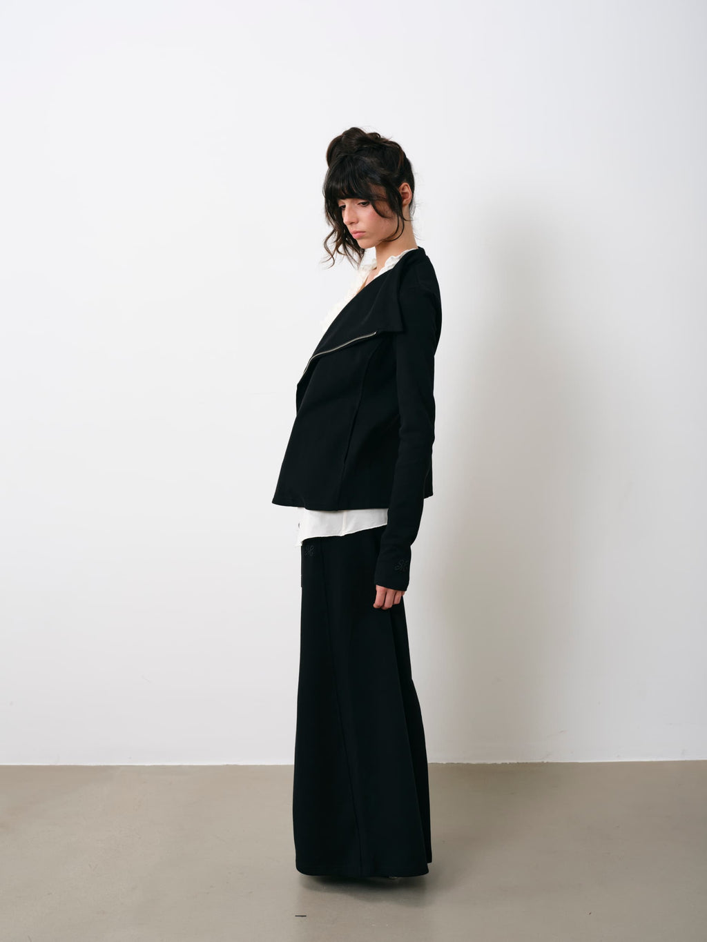 Feather-Soft Straight Maxi Skirt (Black)