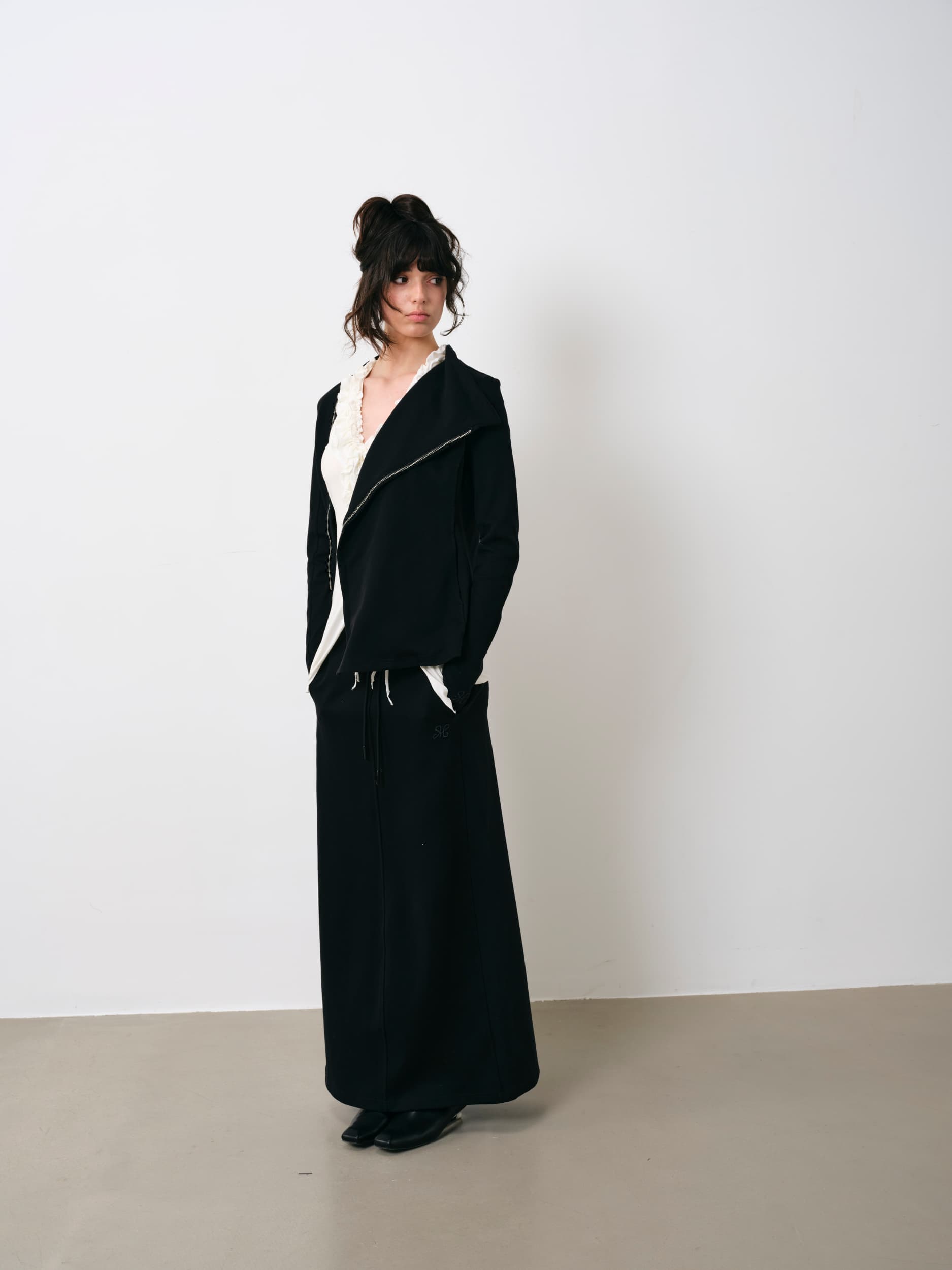 Feather-Soft Straight Maxi Skirt (Black)